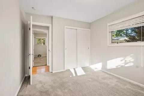 Bedroom - 823 Progress Ave, Waterloo, IA 50701 photo 3 of 5
