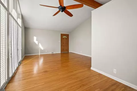 Living - 823 Progress Ave, Waterloo, IA 50701 photo 4 of 4