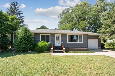 126 N Genevieve St, Cedar Falls, IA 50613