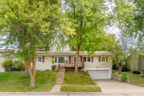 1815 Linden Ave, Cedar Falls, IA 50613