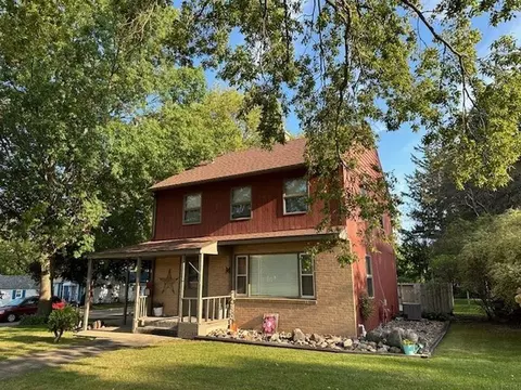 701 5th Ave, Charles City, IA 50616