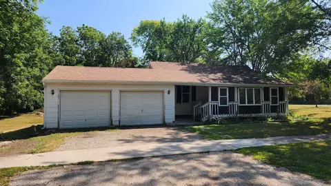112 Phillips St, Waterloo, IA 50703