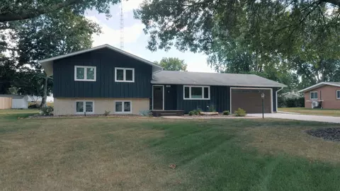 3003 Clark, Charles City, IA 50616