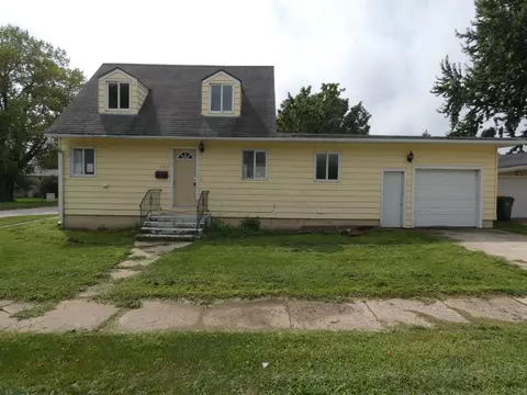 402 SW 3rd Ave, Waukon, IA 52172