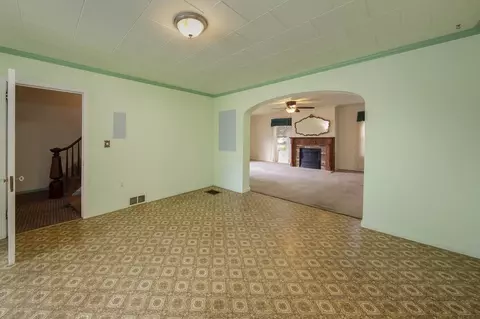 405 E Main St, Caledonia, MN 55921 photo 12
