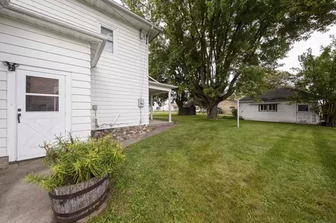 405 E Main St, Caledonia, MN 55921 photo 5