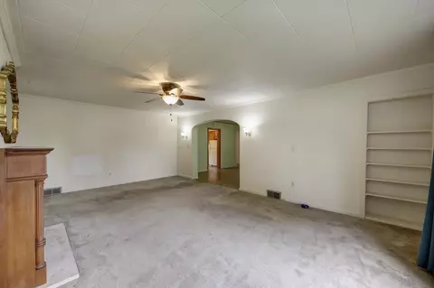 405 E Main St, Caledonia, MN 55921 photo 17