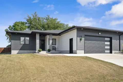 101 Aidin Way, Waterloo, IA 50701