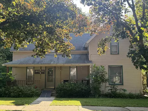 810 And 8105 Cedar St, Charles City, IA 50616