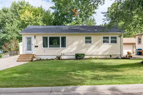 1910 Maynard Ave, Waterloo, IA 50701
