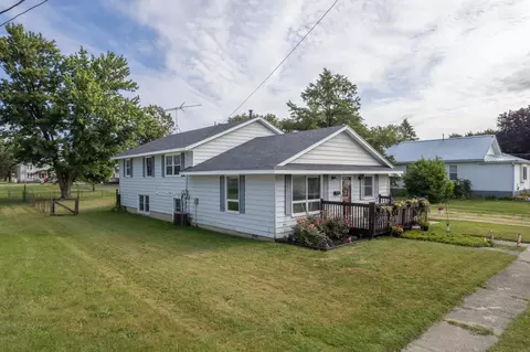 720 A Ave, Sumner, IA 50674