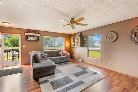 720 A Ave, Sumner, IA 50674 photo 3