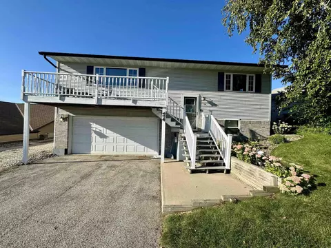 14 SE 5 Ave, Waukon, IA 52172