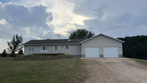 2804 120th St, Lawler, IA 52154