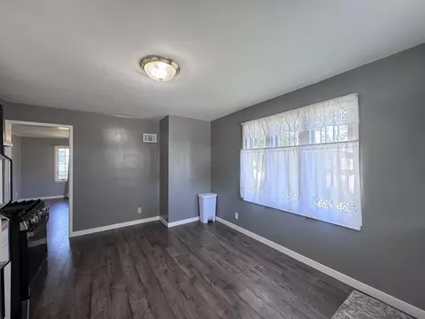 801 Hickory St, Waterloo, IA 50701 photo 7