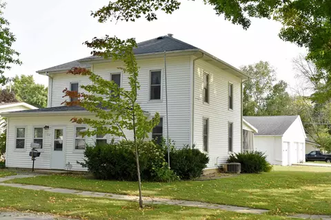 102 Pleasant St, Osage, IA 50461