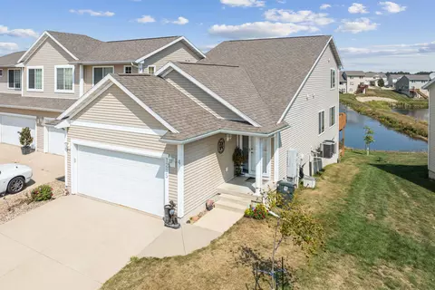 1215 Amelia Dr #4, Cedar Falls, IA 50613
