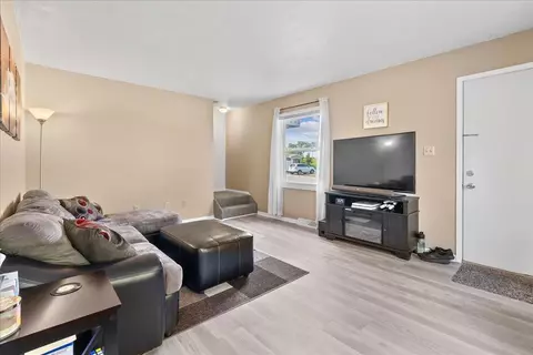4867 Harmony Pl, Waterloo, IA 50701 photo 6