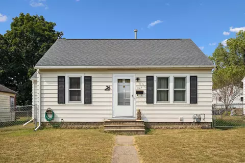 1127 Steely St, Waterloo, IA 50703