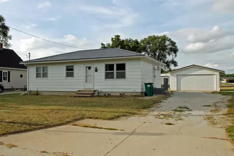 1637 W Gilbert Dr, Evansdale, IA 50707