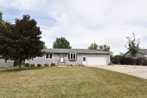 1025 Purdy St, Jesup, IA 50648