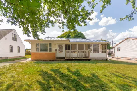 1212 Doreen Ave, Waterloo, IA 50701