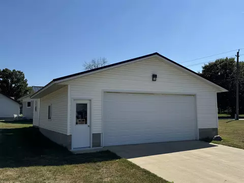 119 Mitchell St, Ackley, IA 50601
