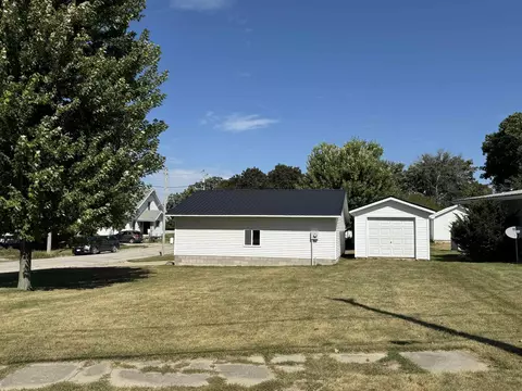 119 Mitchell St, Ackley, IA 50601 photo 6