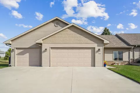 200 Schumacher Blvd, Denver, IA 50622