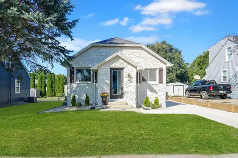 1921 Franklin St, Cedar Falls, IA 50613