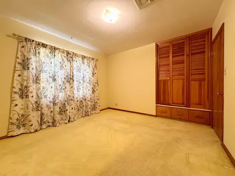 Bedroom - 324 Ivanhoe Rd, Waterloo, IA 50701 photo 2 of 3