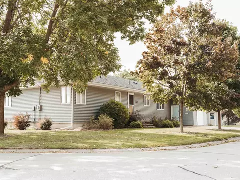 101 Reimer St, Elkader, IA 52043