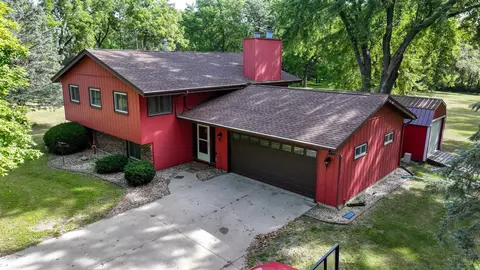 7650 Finchford Rd, Janesville, IA 50647
