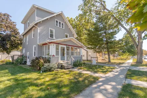 1112 State St, Cedar Falls, IA 50613
