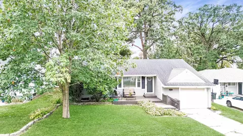 2723 Acorn Ln, Cedar Falls, IA 50613