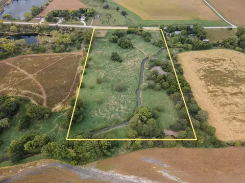Dysart Road, Waterloo, IA 50701 photo 2