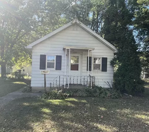 843 Kern St, Waterloo, IA 50703