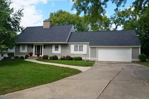 713 2nd Ave, Charles City, IA 50616
