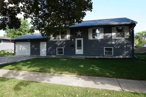 1312 Missouri Ave, Charles City, IA 50616