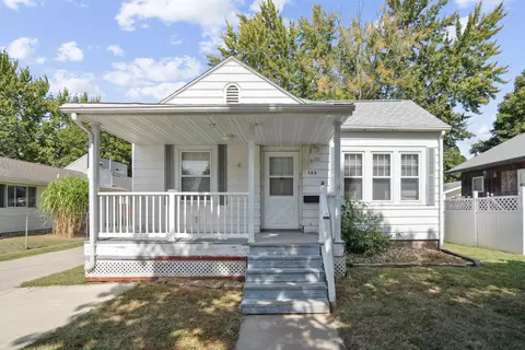 155 Hawley St, Jesup, IA 50648