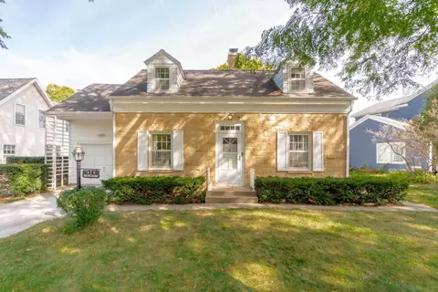 219 Berkshire Rd, Waterloo, IA 50701