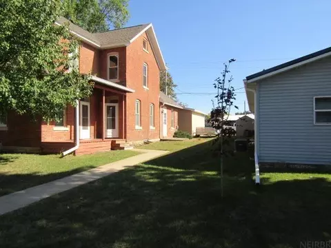 423 N 2nd St, Guttenberg, IA 52052