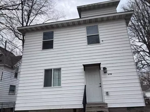 409 Conger St, Waterloo, IA 50703