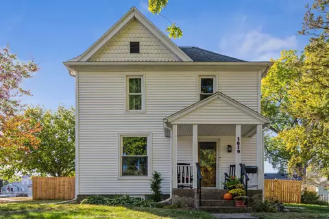 1619 Clay St, Cedar Falls, IA 50613