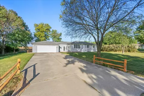 4946 Charolais Dr, Waterloo, IA 50701