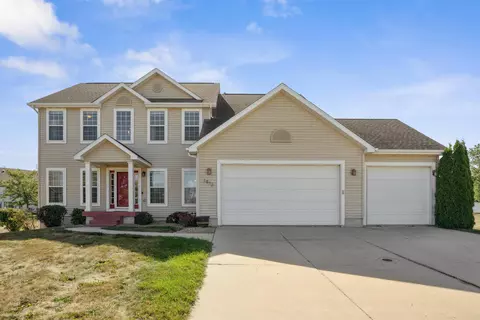 2812 Covey Ct, Cedar Falls, IA 50613