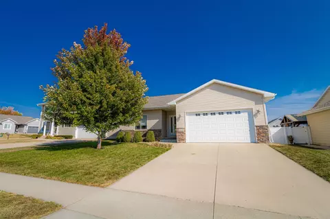 4826 Millenium Dr, Cedar Falls, IA 50613 photo 2