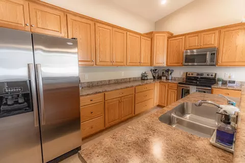 4826 Millenium Dr, Cedar Falls, IA 50613 photo 3