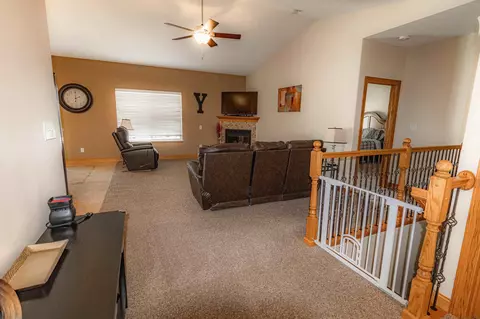 4826 Millenium Dr, Cedar Falls, IA 50613 photo 6