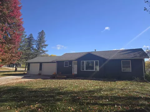 1502 Skyline Dr, Decorah, IA 52101